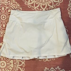 Size 4 white lululemon skirt